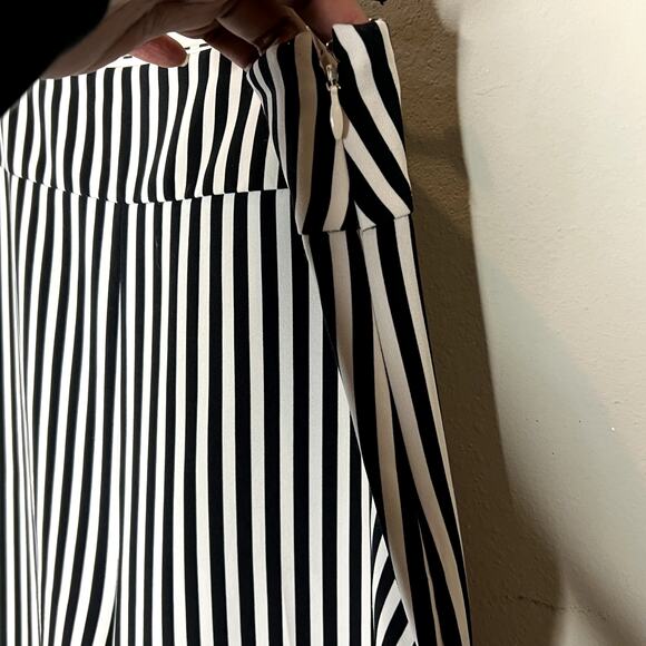 Express Black & White Striped High Rise Stretch Side Zip Culottes Women's Size 8 - Picture 5 of 8